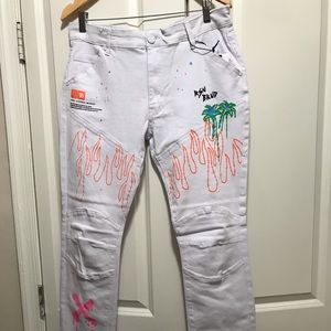 Size 34 White Designer Skinny Jeans